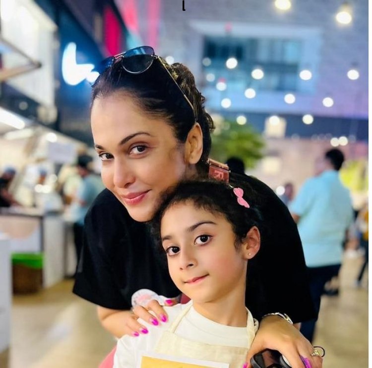 Isha Koppikar To Spend Valentine’s Day with Her Parents and Daughter Rianna