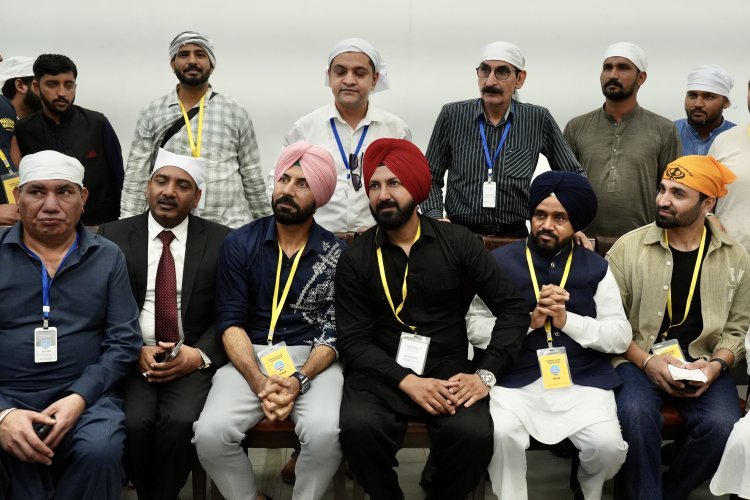 Gippy Grewal, Binnu Dhillon, Karamjit Anmol, Amardeep Grewal Unite Hearts on Kartarpur Sahib Pilgrimage, Spreading Love and Harmony Across Borders