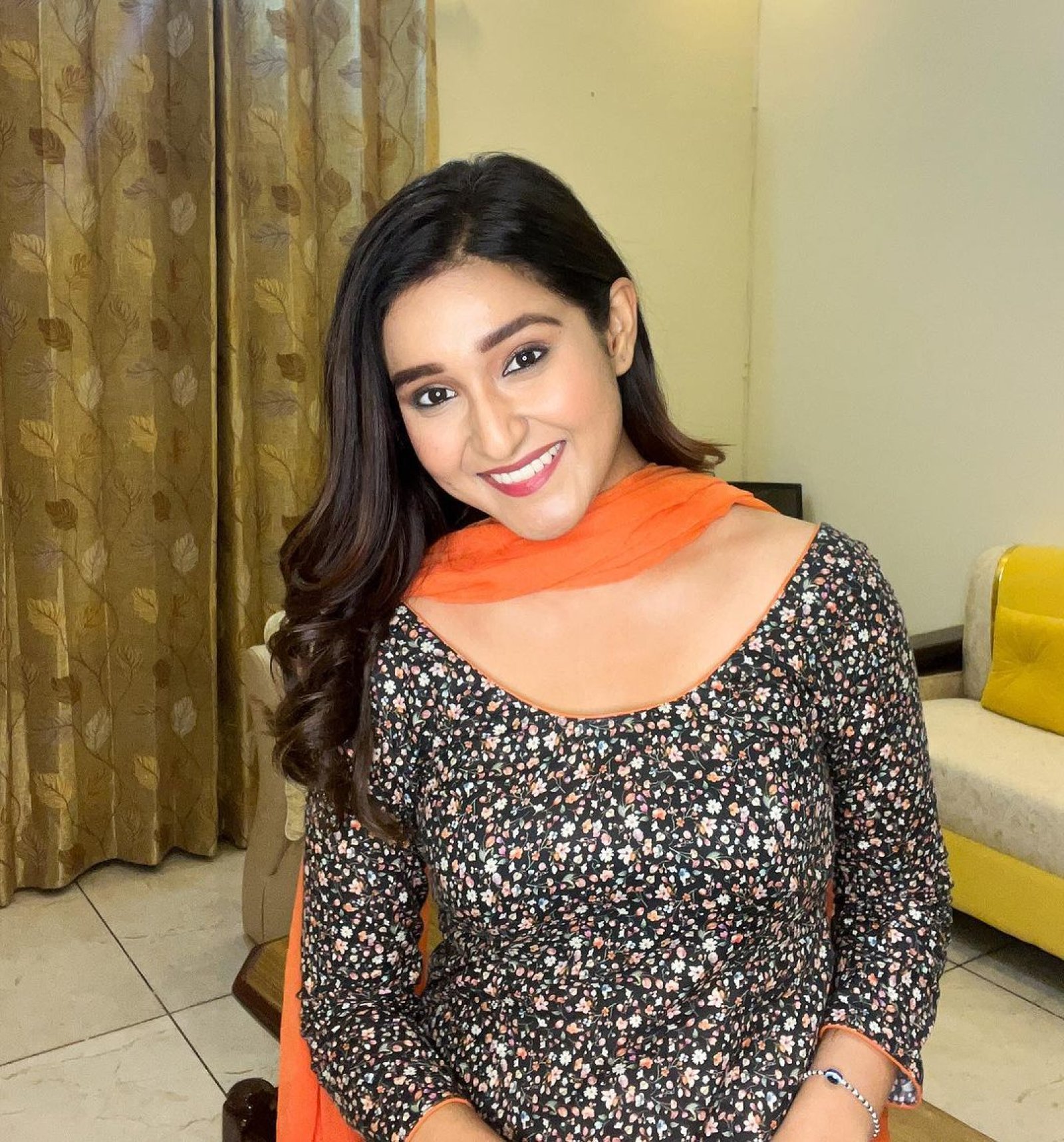 'Yasmeen Shines Bright: From Minnie to Charmie and Beyond in 'Gal Mithi Mithi' – A Candid Dive into Her Television Journey'