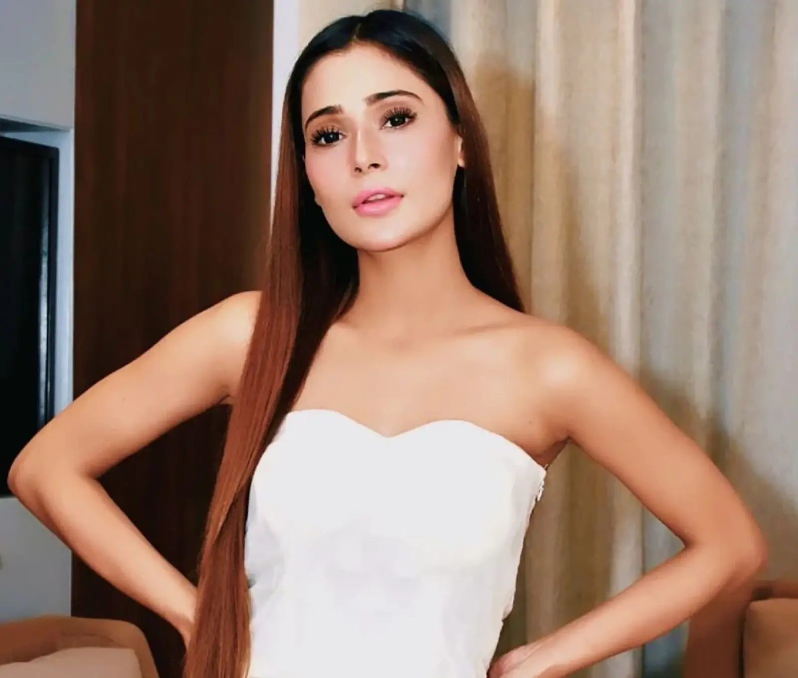 No one is living in the real world anymore: Sara Khan