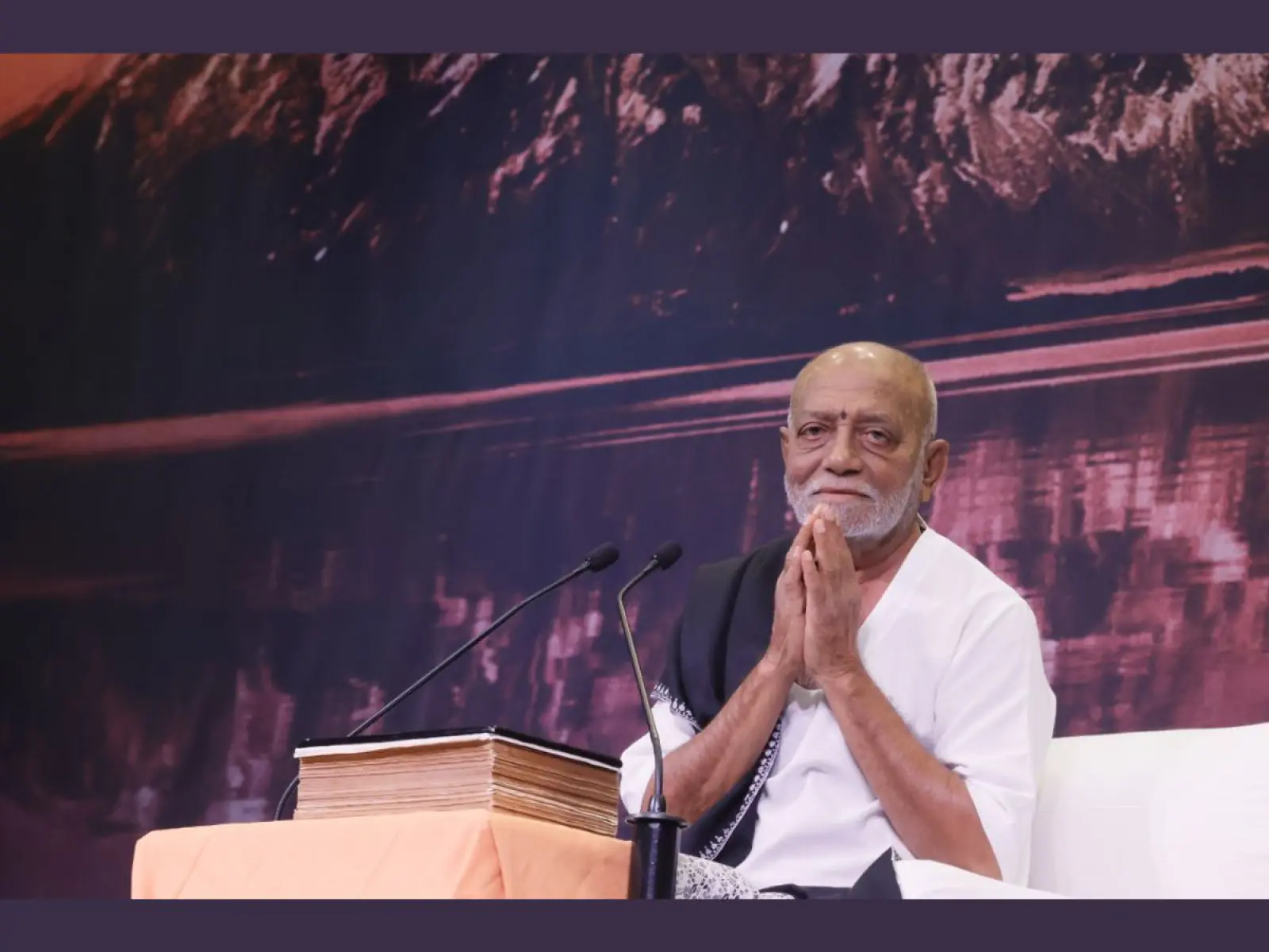 Spiritual Guru Morari Bapu Holds First-Ever Ram Katha in Tromsø, Norway; his final leg of Kshama Yatra