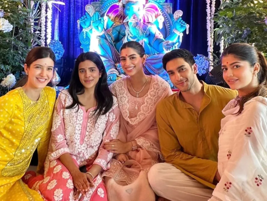 Khushi Kapoor celebrates Ganesh Chaturthi with rumored boyfriend Vedang; Twinning with Shanaya