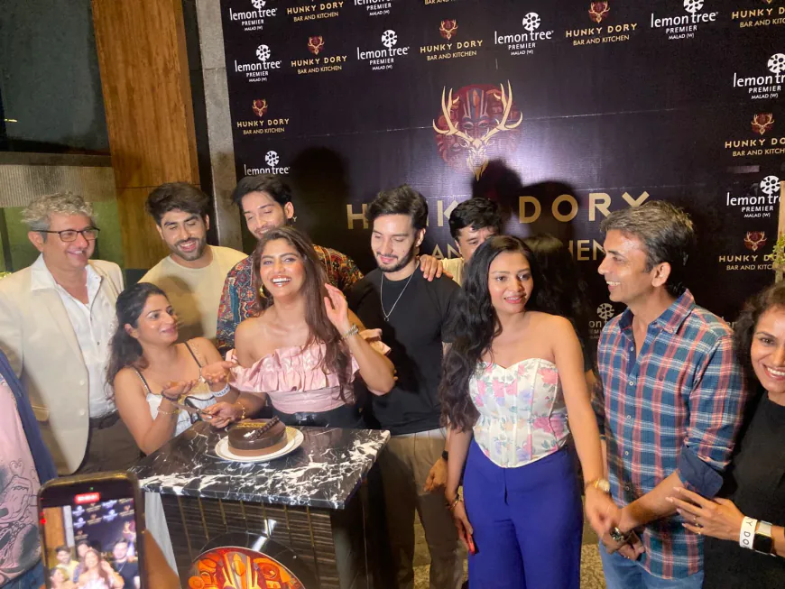 Sayantani Ghosh Celebrates Her Birthday with 'Dahej Daasi' Cast at Hunky Dory, Malad