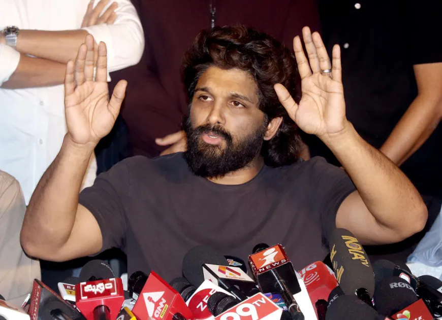 Allu Arjun reached Chikkadpalli police station for questioning, summons were issued against the actor